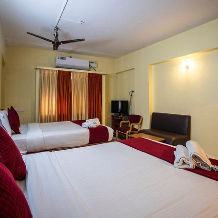 Hotel Vyshak International Mysore Extérieur photo