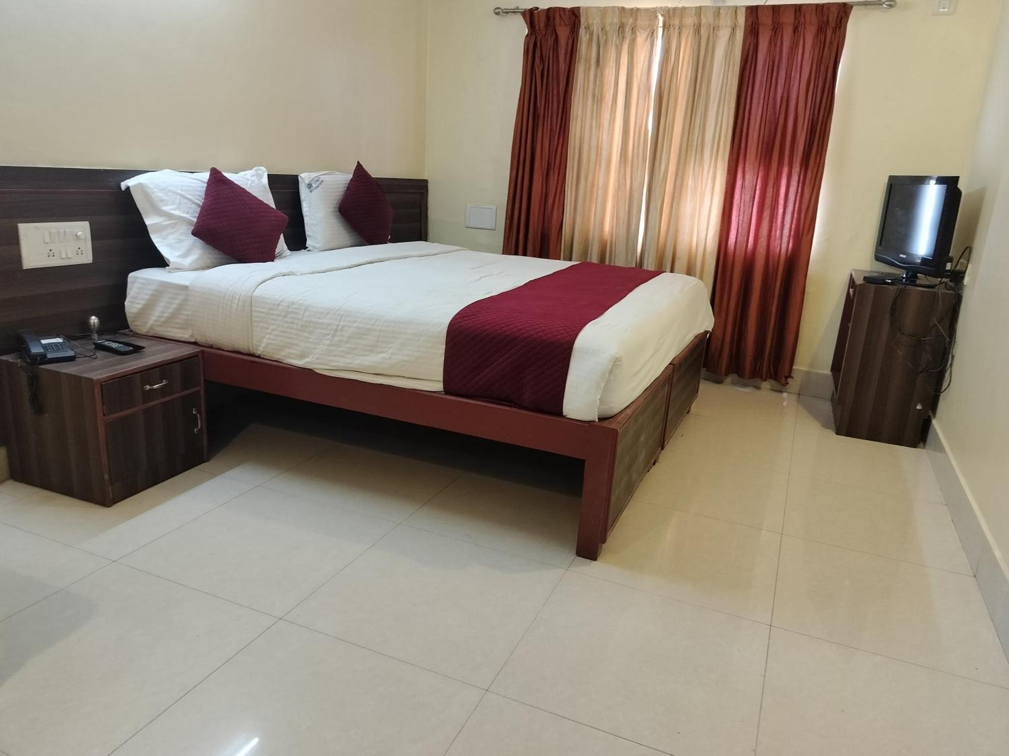Hotel Vyshak International Mysore Extérieur photo