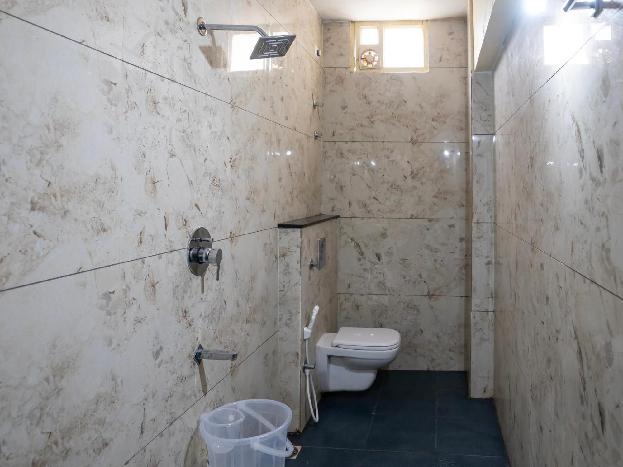 Hotel Vyshak International Mysore Extérieur photo